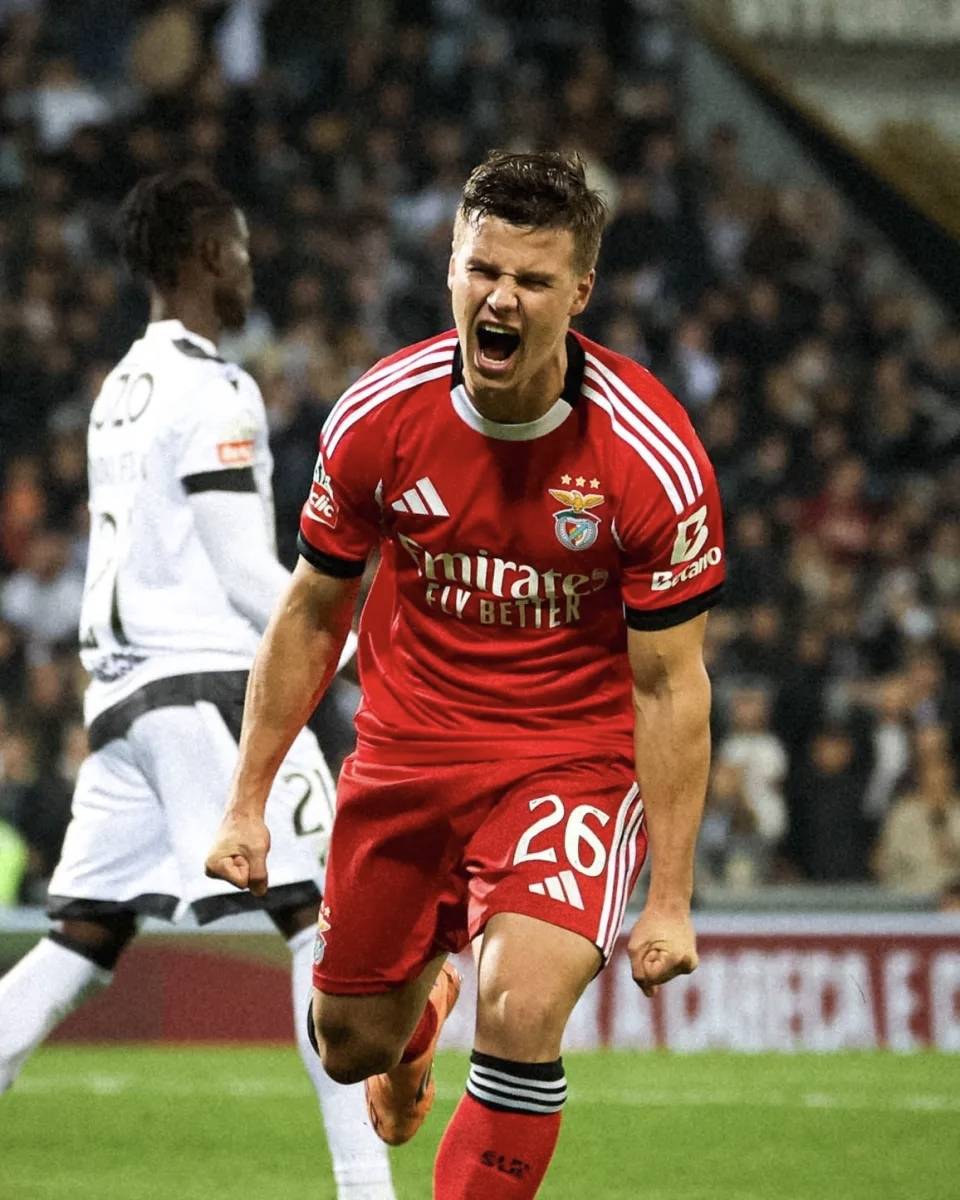 旺财28-冲刺阶段突围战来临，阿贾克斯围绕葡超手感冰凉，悬念犹存，资深球员宣示担当的简单介绍